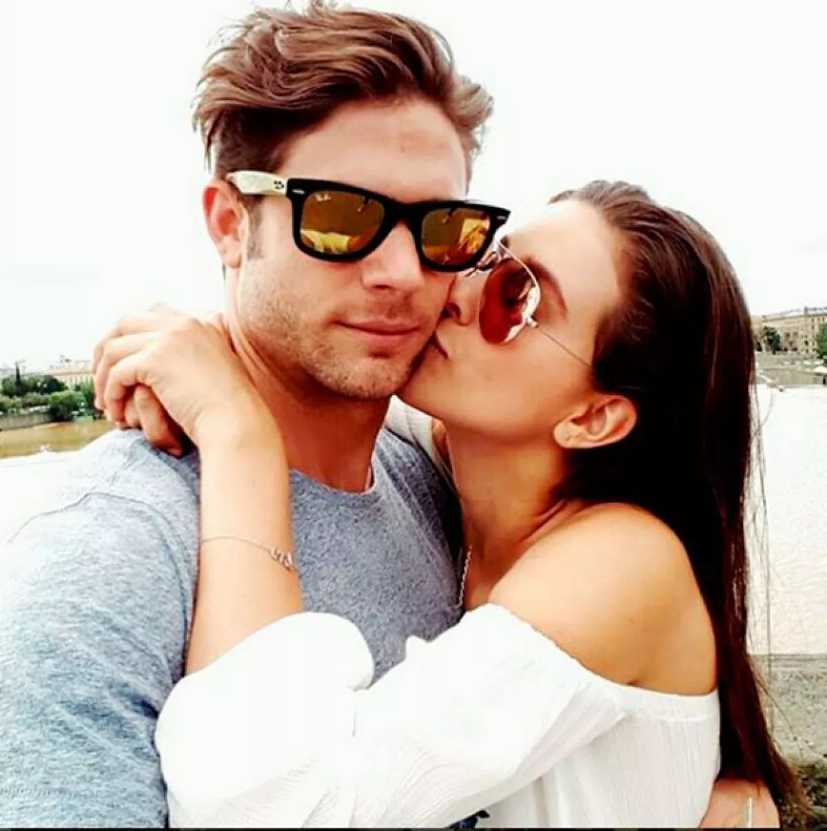 La pareja se ha dejado ver muy enamorada durante su estancia en Europa.