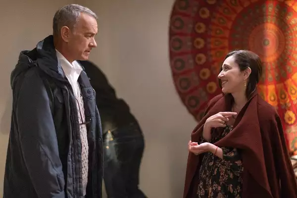 Mariana Treviño y Tom Hanks actúan en Un vecino gruñón