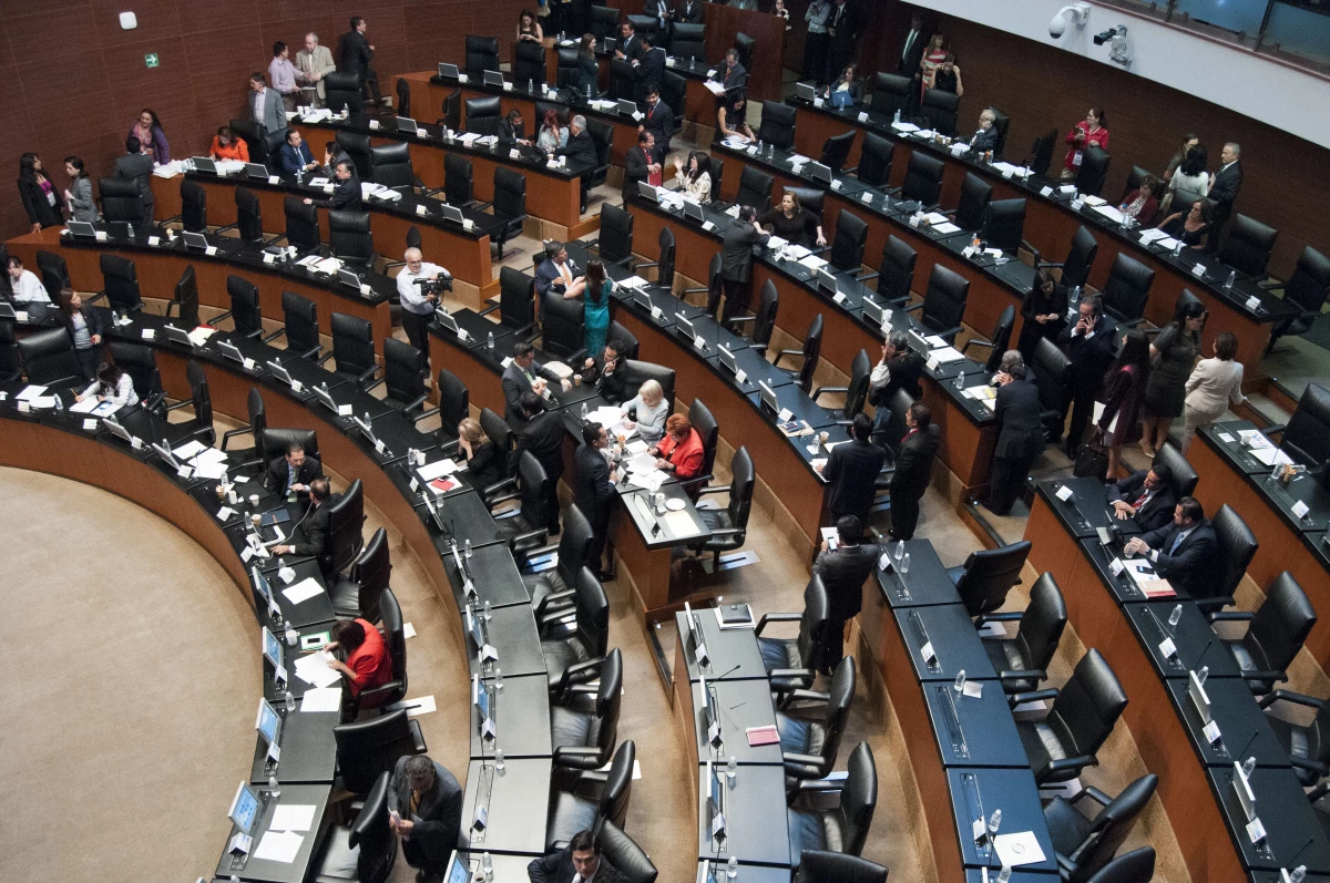 Grupos parlamentarios de oposición presentan bases para Fiscalía Anticorrupción.