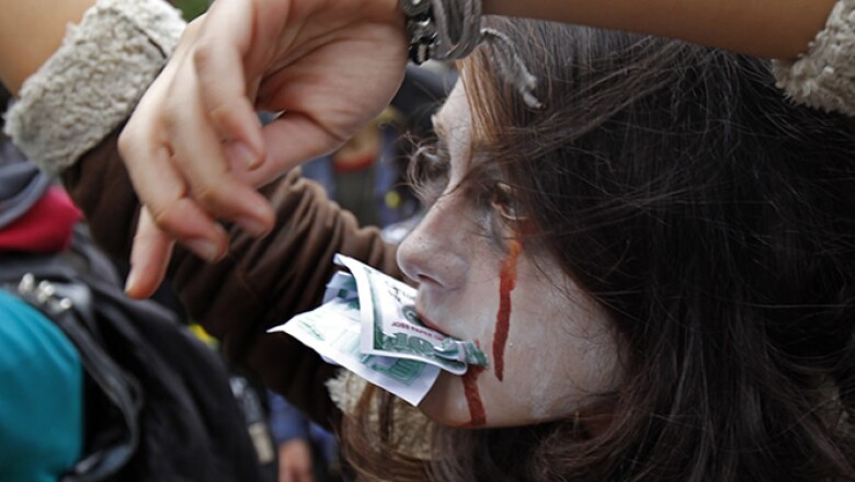 Los manifestantes se han pronunciado contra la avaricia corporativa, los rescates bancarios y hasta por un mejor medio ambiente, entre otros temas.