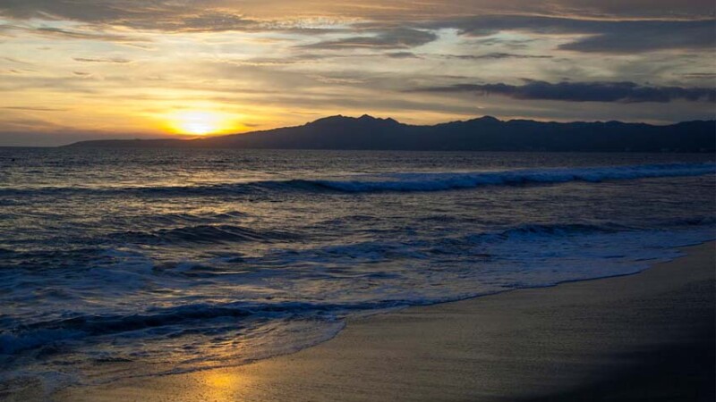 Velas Resorts_1.jpg