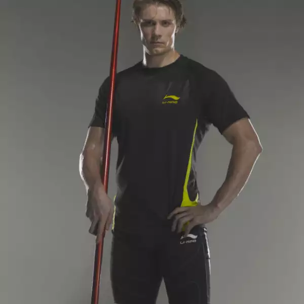 Andreas Thorkildsen es un atleta noruego especialista en lanzamiento de jabalina que se proclamó campeón olímpico de esta prueba en los Juegos de Atenas 2004 y en los de Pekín 2008.