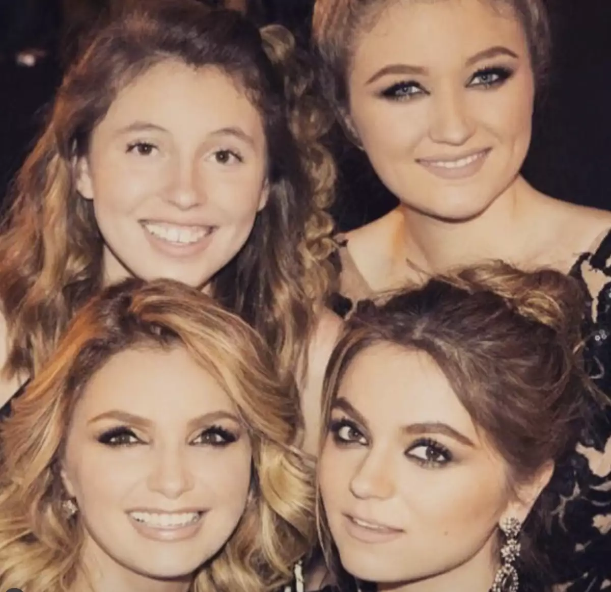 Angelica-Rivera-hijas