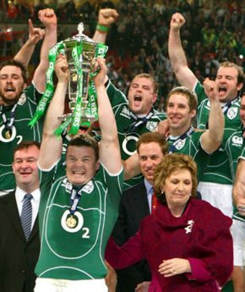 El príncipe estuvo presente en la entrega del trofeo de las Seis Naciones al equipo irlandés de rugby, que venció a la selección de Gales en el campeonato.