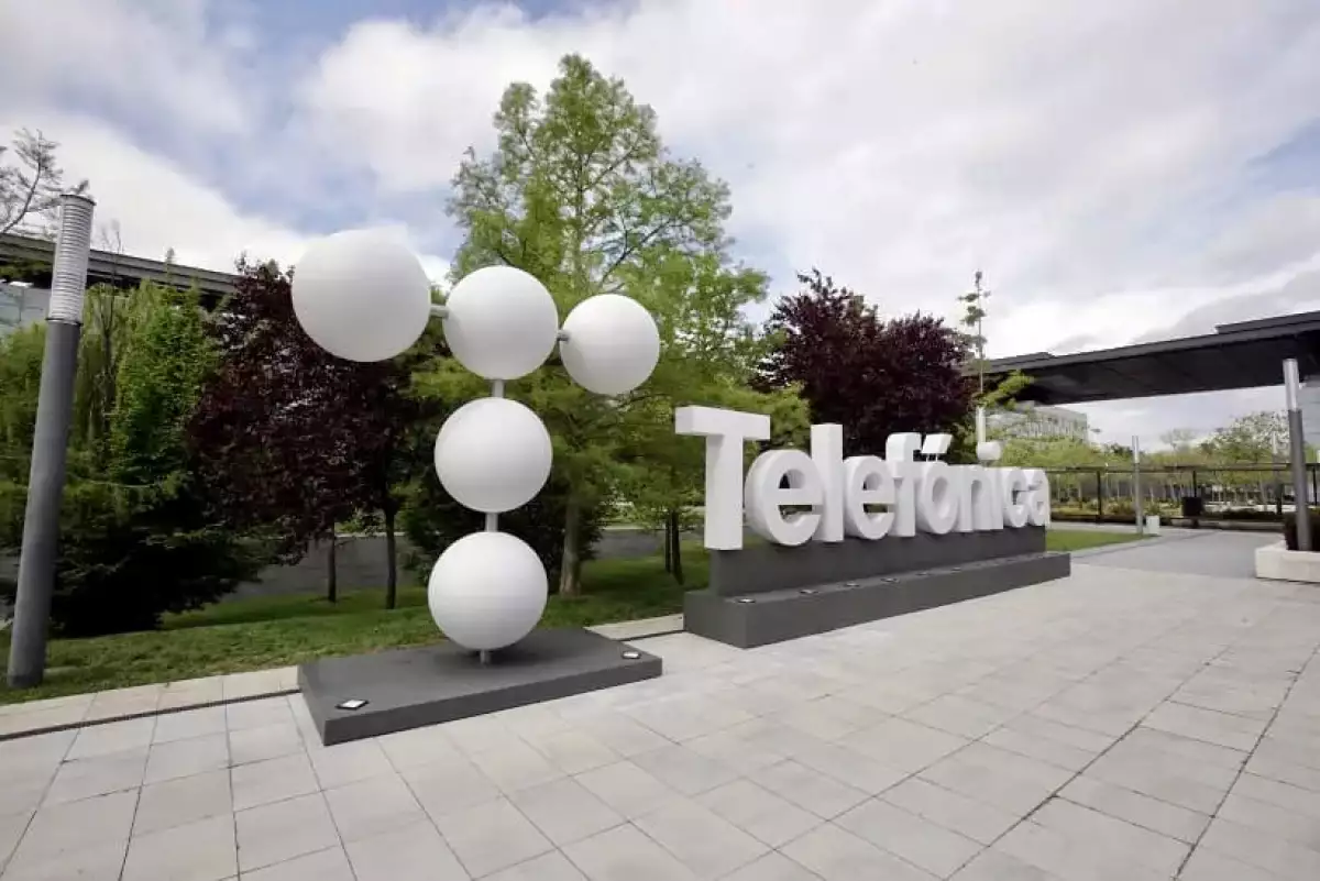 Telefónica tiene el reto de vender su operación en México y el candidato es Virgin Mobile