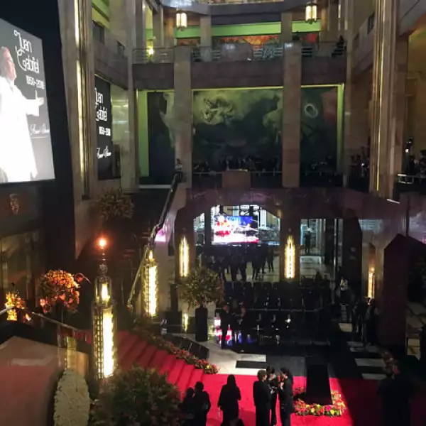 Interior del Palacio de Bellas Artes previo a que llegaran las cenizas de Juan Gabriel.