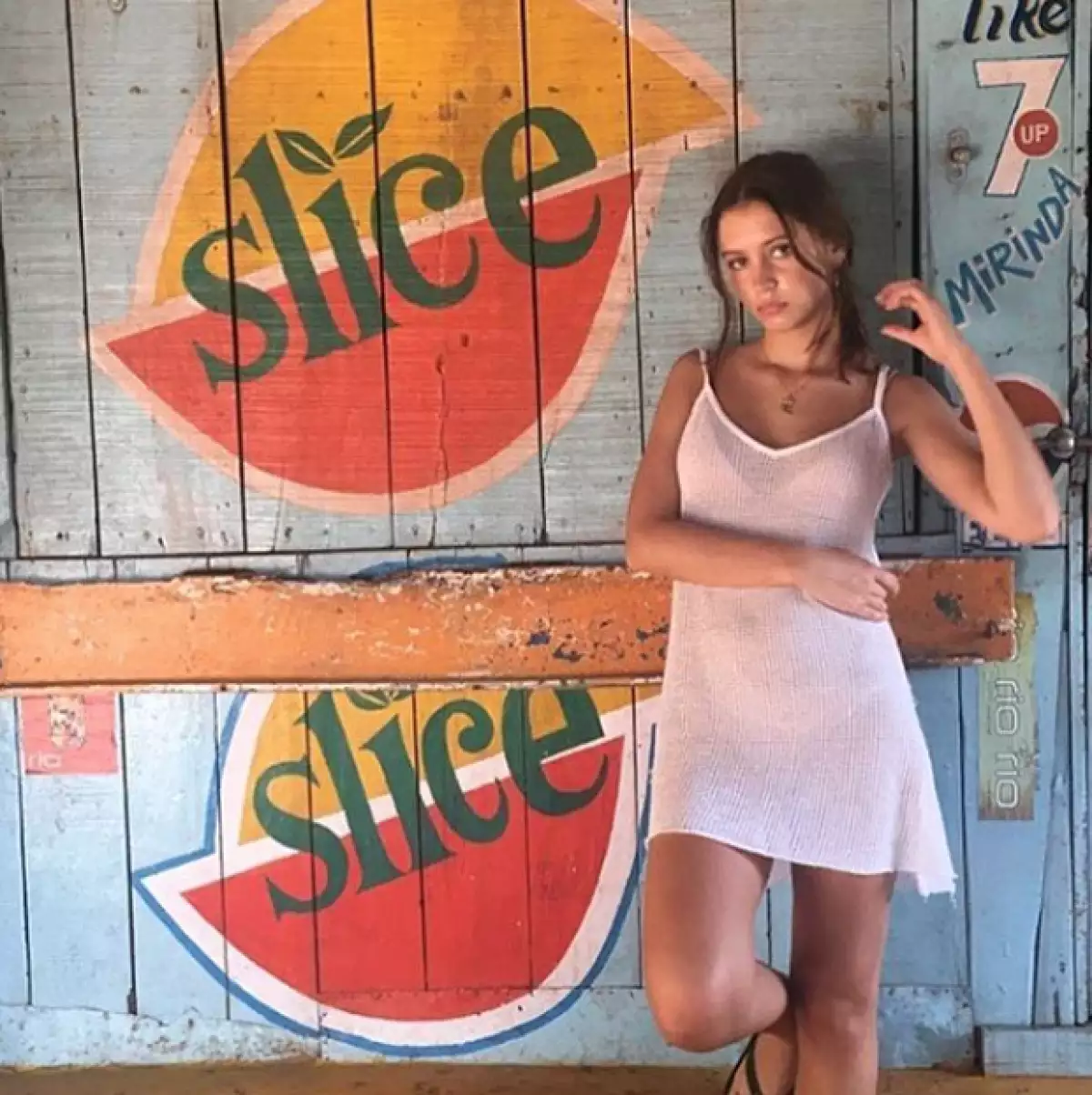 Iris Law se ha convertido en toda una it girl gracias a su cuenta en Instagram.