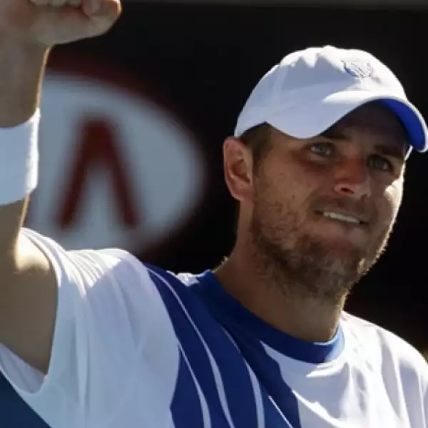 Estodounidense, tiene 27 años, logró medalla de plata en los Juegos Olímpicos de Atenas 2004.