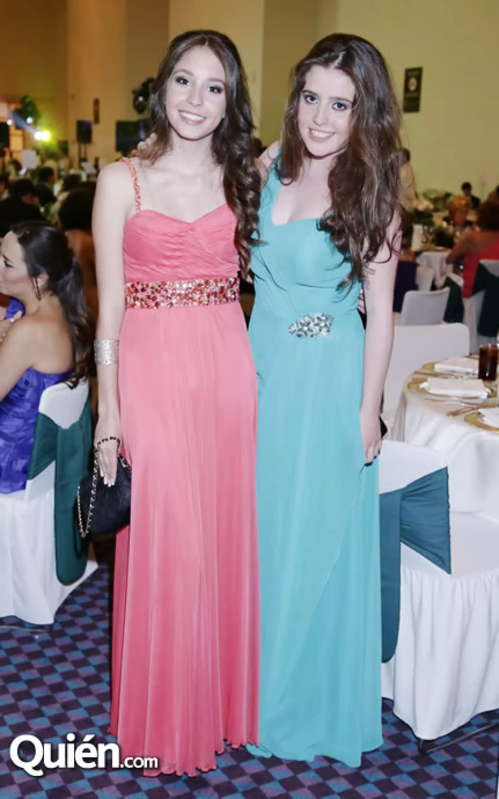 Andrea Rivera,Isabel Wiechers