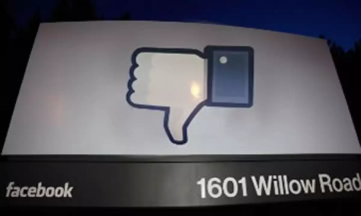 Tras su salida a Bolsa, Facebook comenzó a perder simpatía y aceptación en el mercado. (Foto: Cortesía CNNMoney.com)