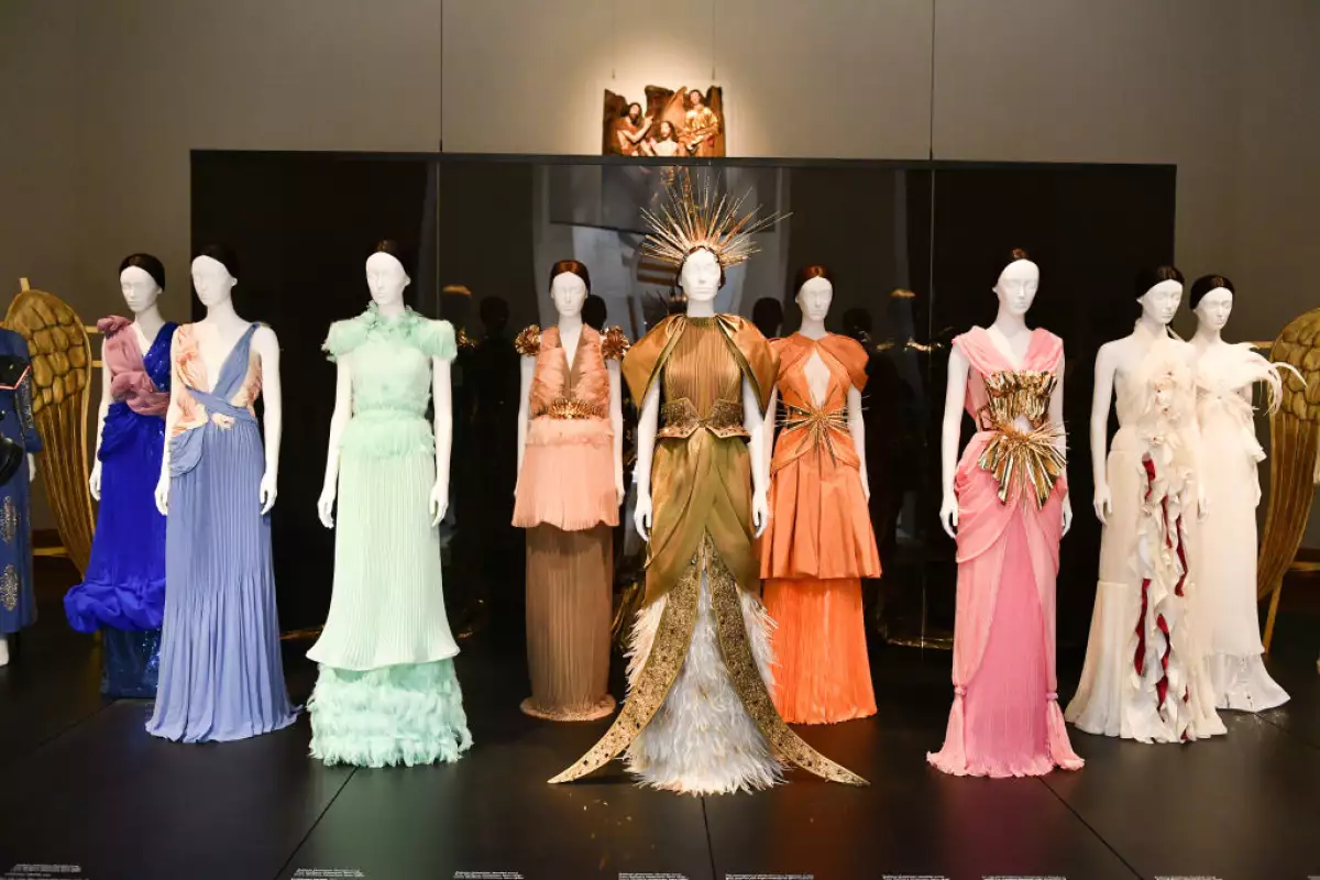 Heavenly Bodies: Fashion &amp; The Catholic Imagination Costume Institute Gala - Press Preview