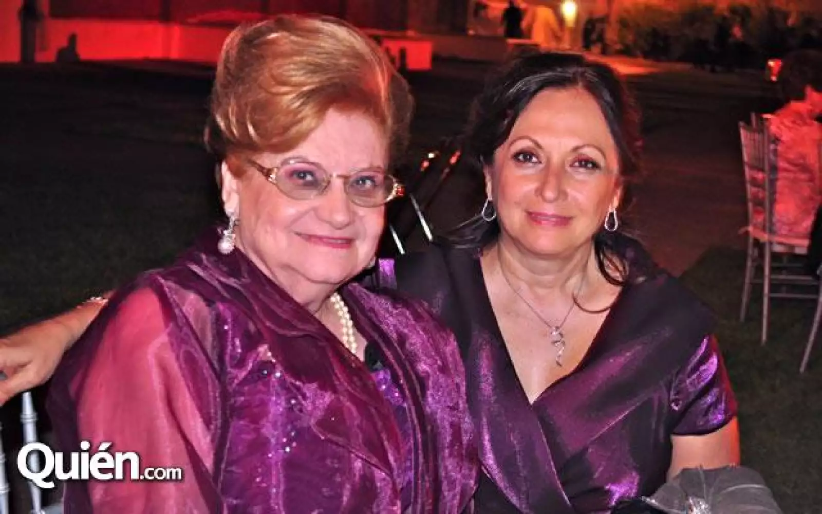 Yolanda Alvarado de Lozano y Gloria Galvan de Lozano