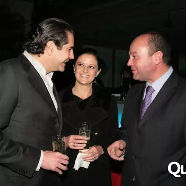 Marco Beteta entrega reconocimientos a los mejores Restaurantes