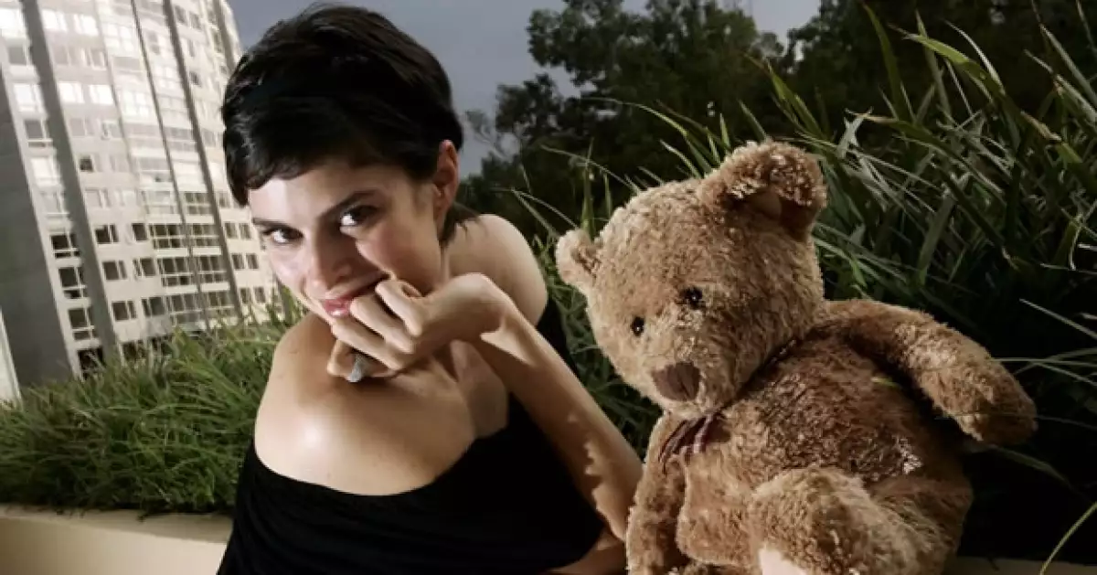 La guapa y joven mamá nos contó sus planes para el 2010 entre los que está abrir un restaurante junto con su esposo Alex Esparza de `Comfort Food´.