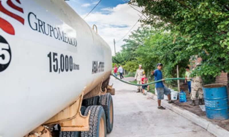 GMéxico afirma que ha entregado más de 13 millones de litros de agua para uso humano y doméstico. (Foto: Notimex)