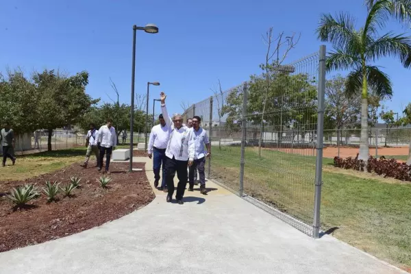 gira-amlo.jpeg