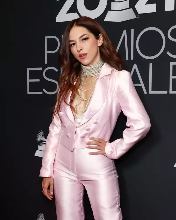 Paty Cantú reclama al Tata Martino
