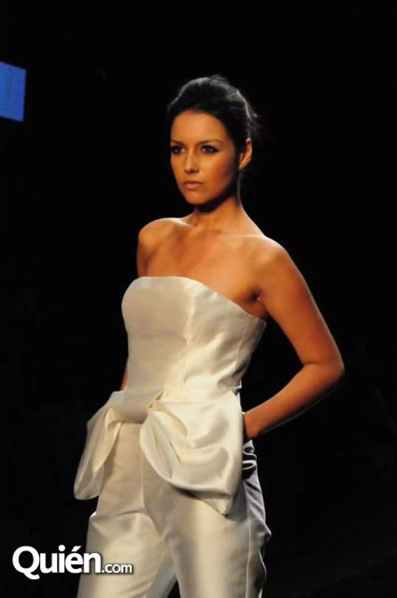 Pasarela Clara González