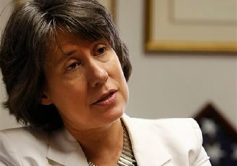 La agencia federal encabezada por Sheila Bair busca atraer inversionistas que operen los bancos de forma prudente. (Foto: AP)