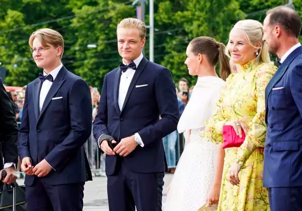 realeza noruega princesa mette marit hijos