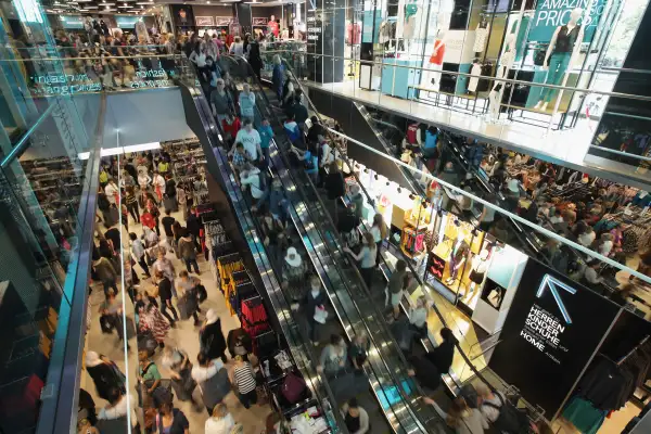 La zona euro creció levemente, reveló el servicio de estadísticas oficiales Eurostat.