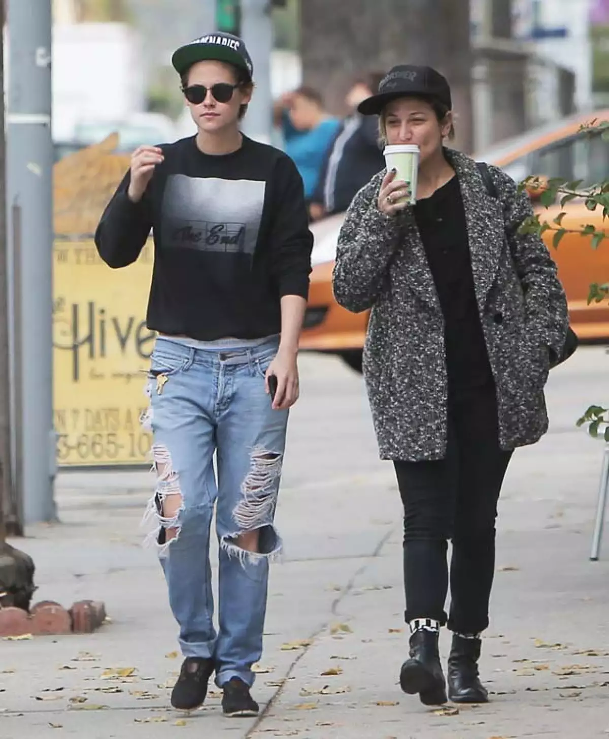 Ahora que su mamá ha negado haber dicho algo al respecto sobre su supuesta relación con Alicia Cargile, la actriz se encuentra enfadada con quienes se metieron en su vida privada.