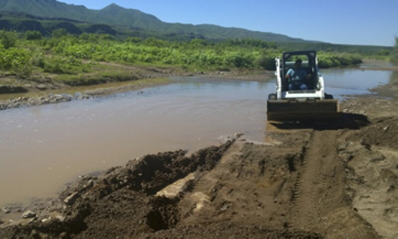 Grupo México es responsable de derramar 40,000 metros cúbicos de sulfato de cobre en el río Bacanuchi. (Foto: Cuartoscuro)