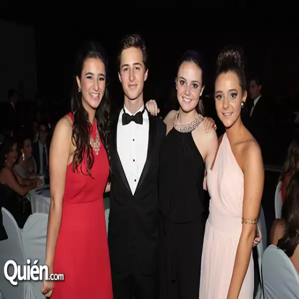 Regina Álvarez,Ricardo Álvarez,Valeria Madero,Isabel Madero