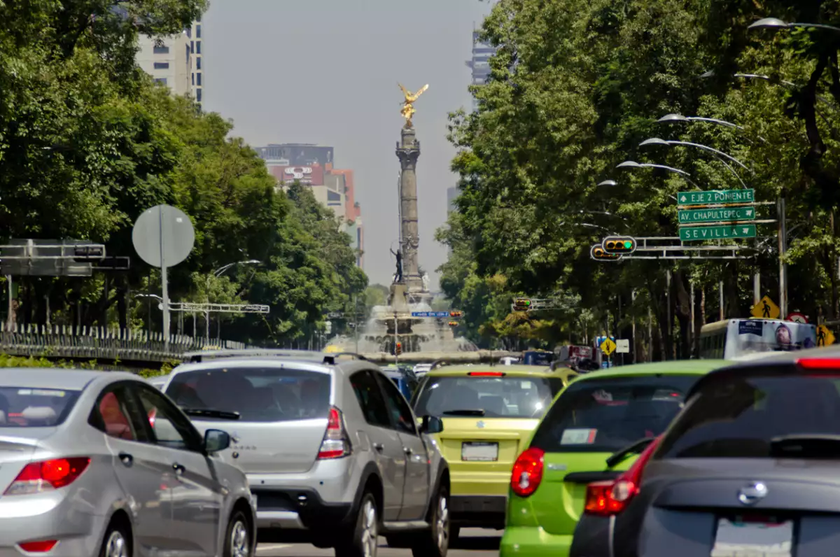 hoy no circula 6 de mayo 2025