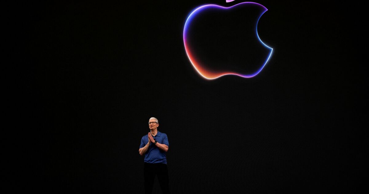 Apple ve Tim Cook en büyük inovasyon sınavlarıyla karşı karşıya