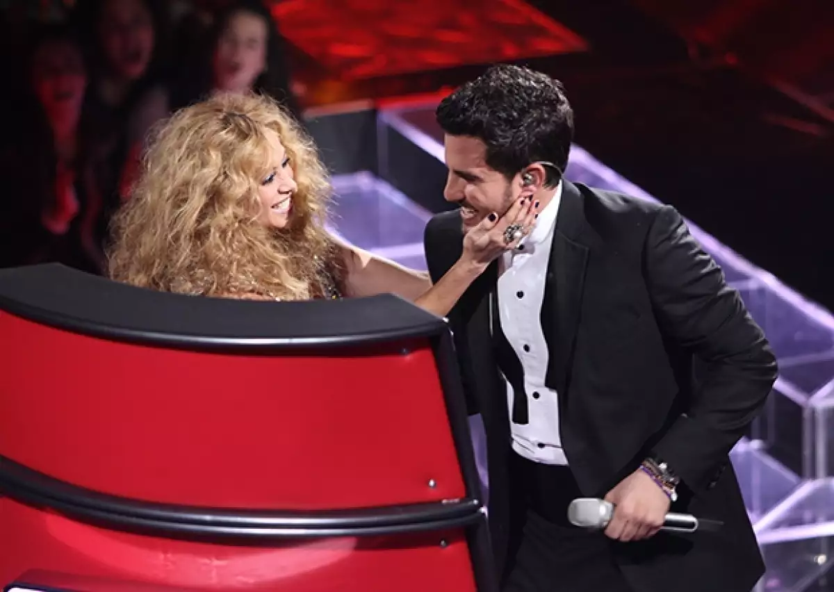 Durante una entrevista, el sinaloense dijo estar en un excelente momento de su relación con la Chica Dorada, de quien sigue sus consejos para desempeñarse mejor en el mundo del espectáculo.