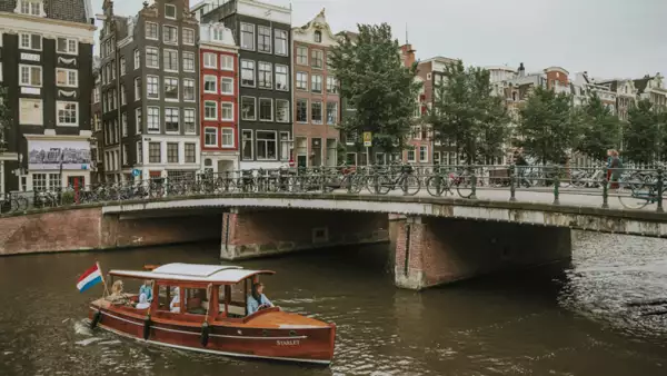 Amsterdam: qué hacer, dónde hospedarse y qué comer