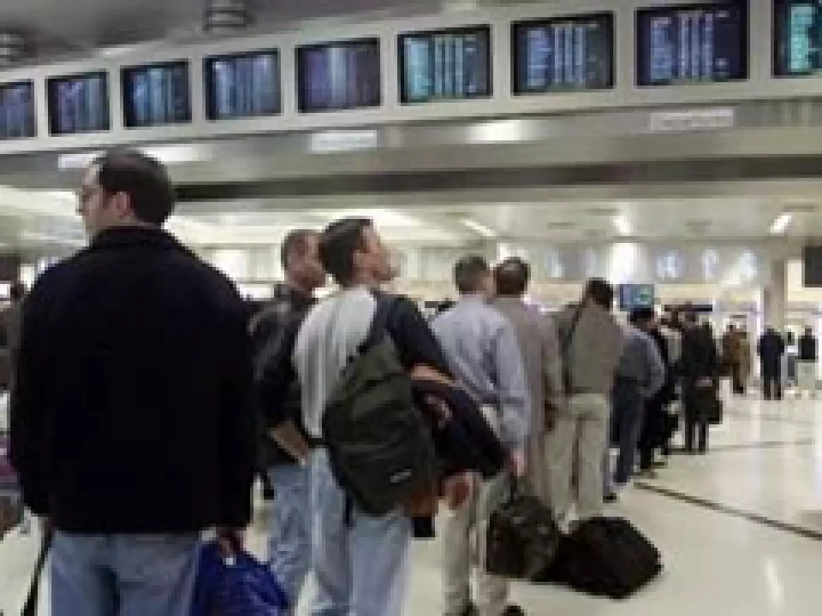 El gobierno de EU instará a sus ciudadanos de abstenerse a viajar a México si no es necesario. (Foto: Archivo)