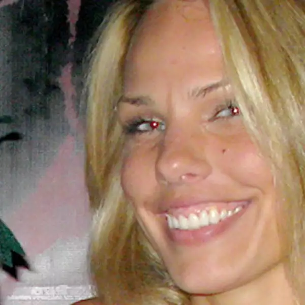 Cori Rist, de 31 años y propietaria de un club en Manhattan. Se dice que se reunía con Woods en hoteles donde el golfista compitiera, pero ella se cansó pronto de tenerse que ocultar. Al parecer, Tiger solía reservar la suite presidencial y alguien de su