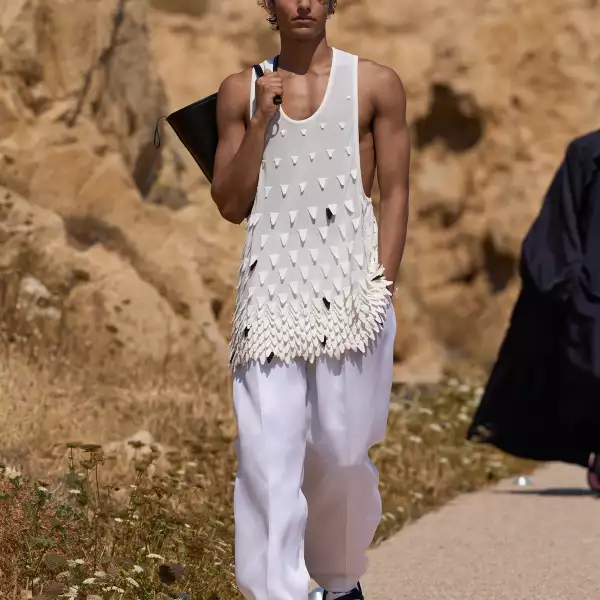 Jacquemus PO S27 042.jpg