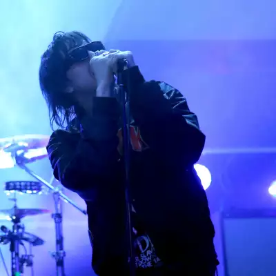 The Strokes estrenan nuevo sencillo en medio de rumores y rezos por su vuelta a México
