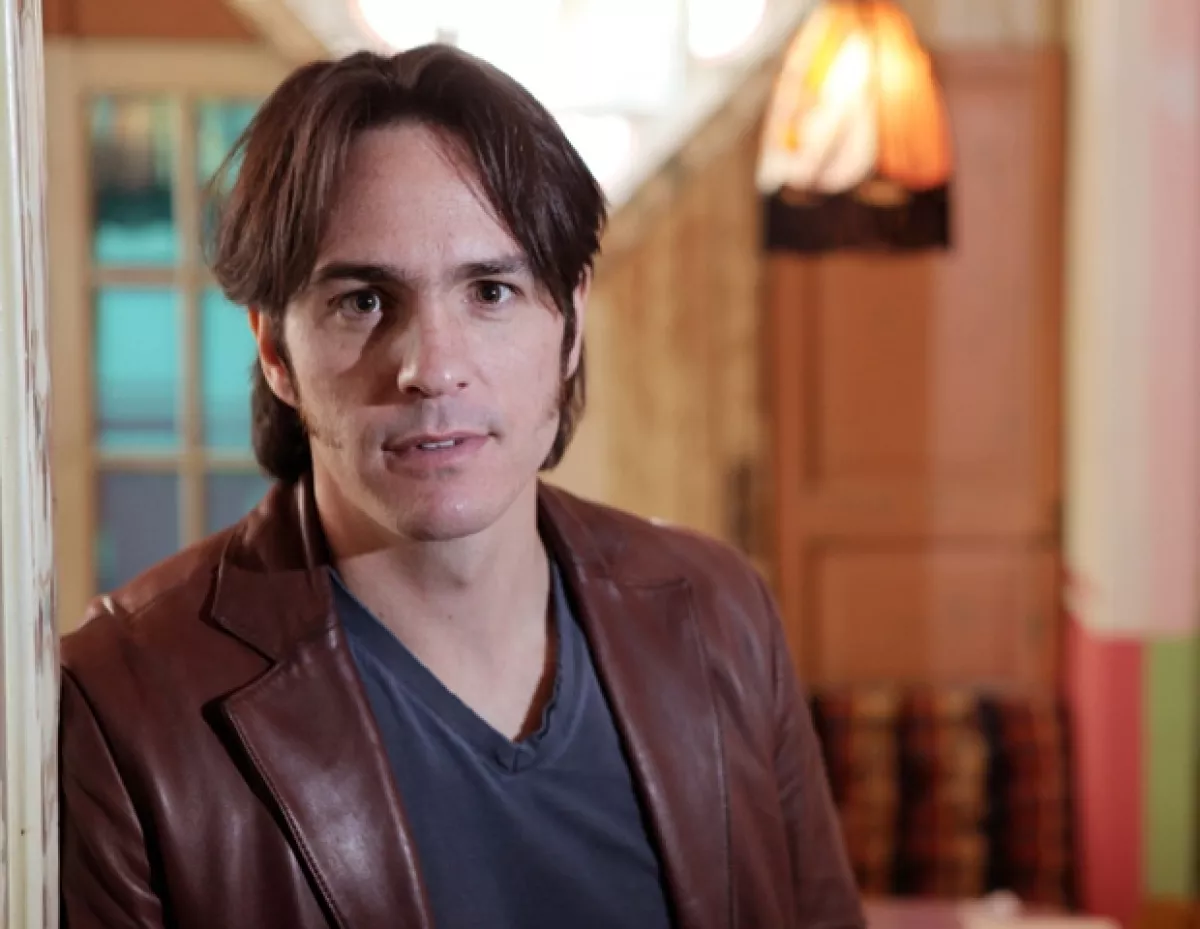 Mauricio Ochmann tiene varios proyectos, algunos son dirigir y escribir guiones.