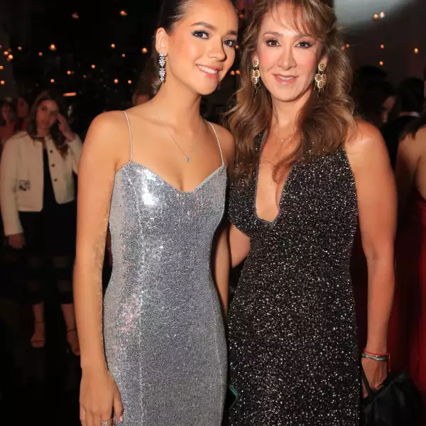 Lorea Gómez del Campo y Nuria Marroquín