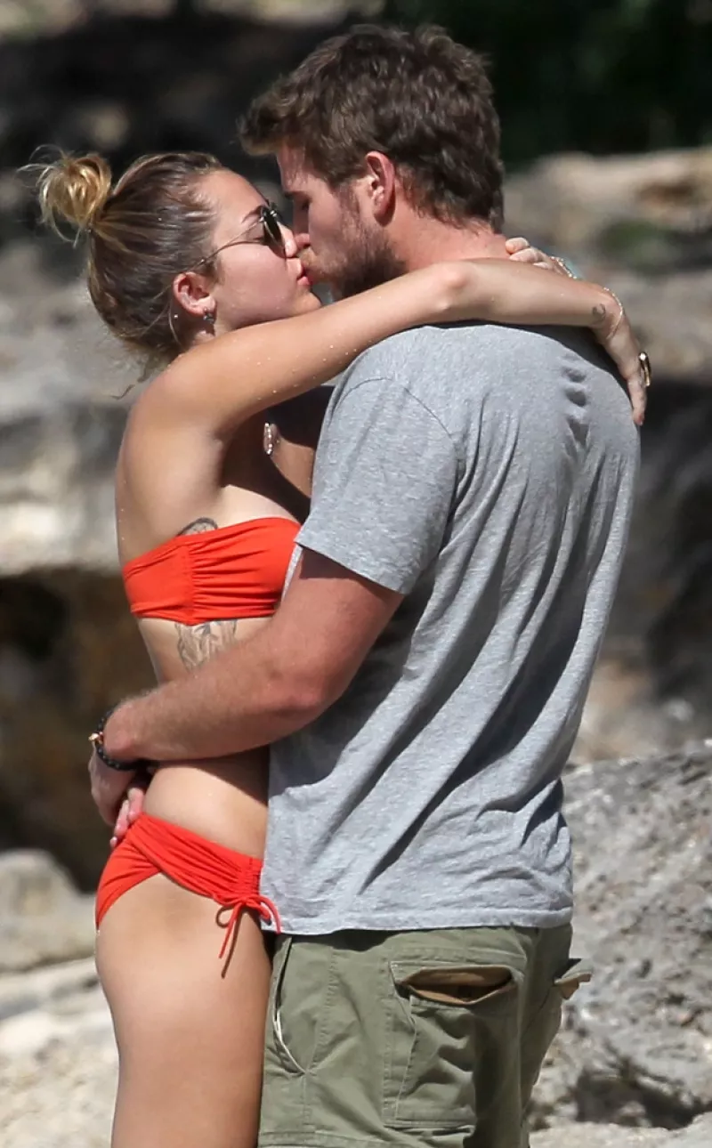 La estrella juvenil fue vista de lo más cariñosa con su pareja durante unos merecidos días de vacaciones en Hawai.