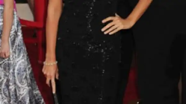 Penélope Cruz, con dos nominaciones en la categoría de Mejor Actriz Secundaria y Elenco, ambas por “Nine”, de nueva cuenta apareció sobria como en los Globos de Oro.