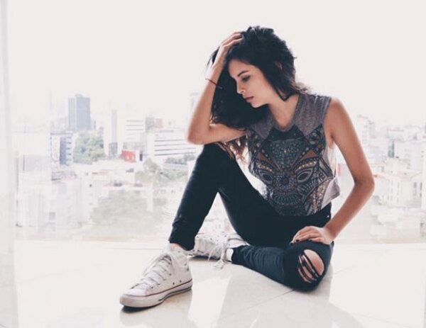 Paula tiene 14 años y, al parecer, también le gusta modelar.