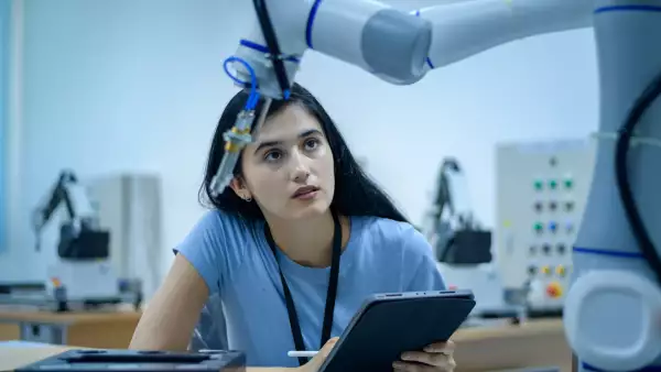 ¿Por qué son pocas mujeres las que estudian alguna ingeniería en México? 