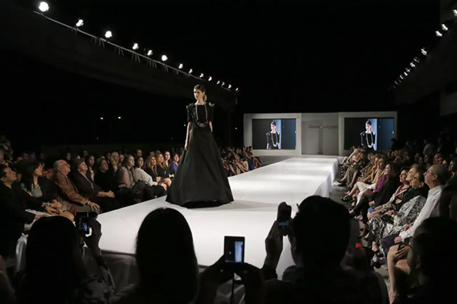 Desfile colección visiones de Daniel Espinosa