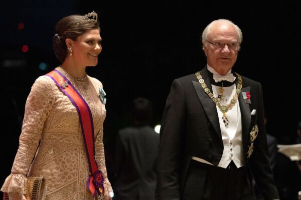 Rey Carlos Gustavo de Suecia y la princesa Victoria
