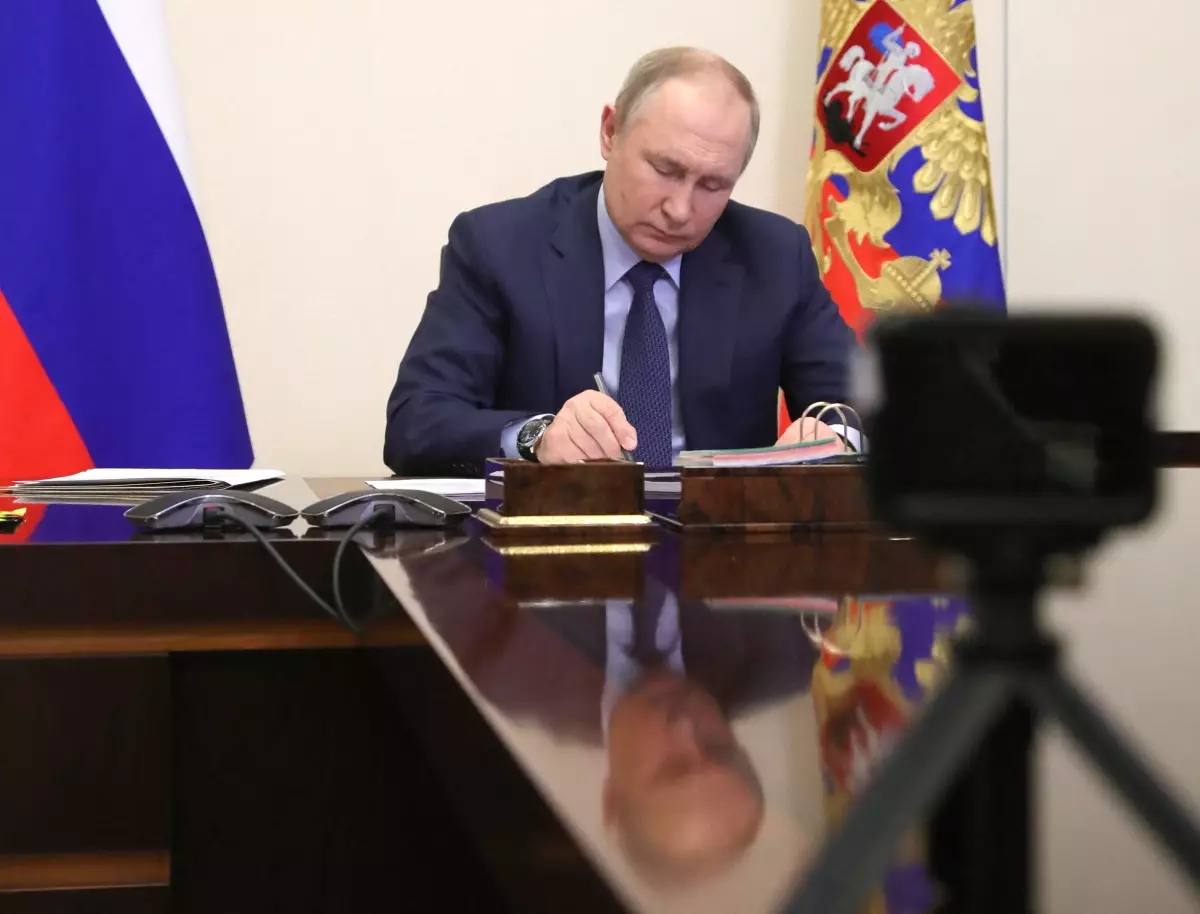 Funcionarios de EU niegan apoyar un cambio de régimen en Rusia