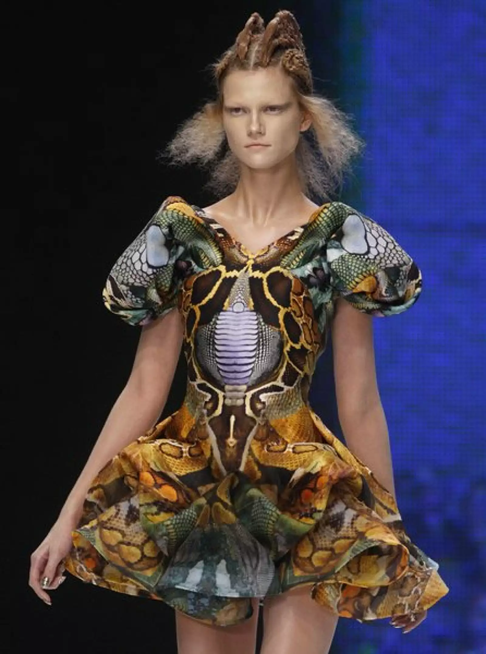 La naturaleza fue una de sus grandes inspiraciones, de ahí que muchos de sus shows estuvieran ambientados en espacios que simulaban elementos como lluvia, tierra y fuego.