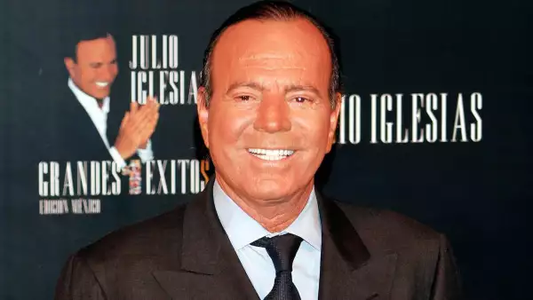 julio-iglesias (2).jpg