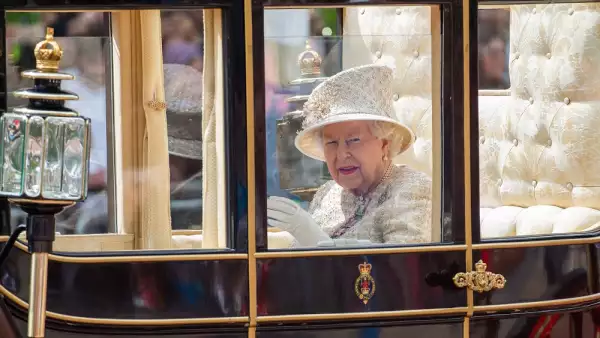Reina Isabel II