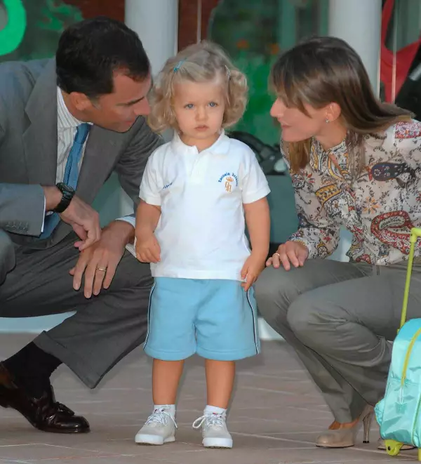 Leonor en su primer día de clases en 2007.