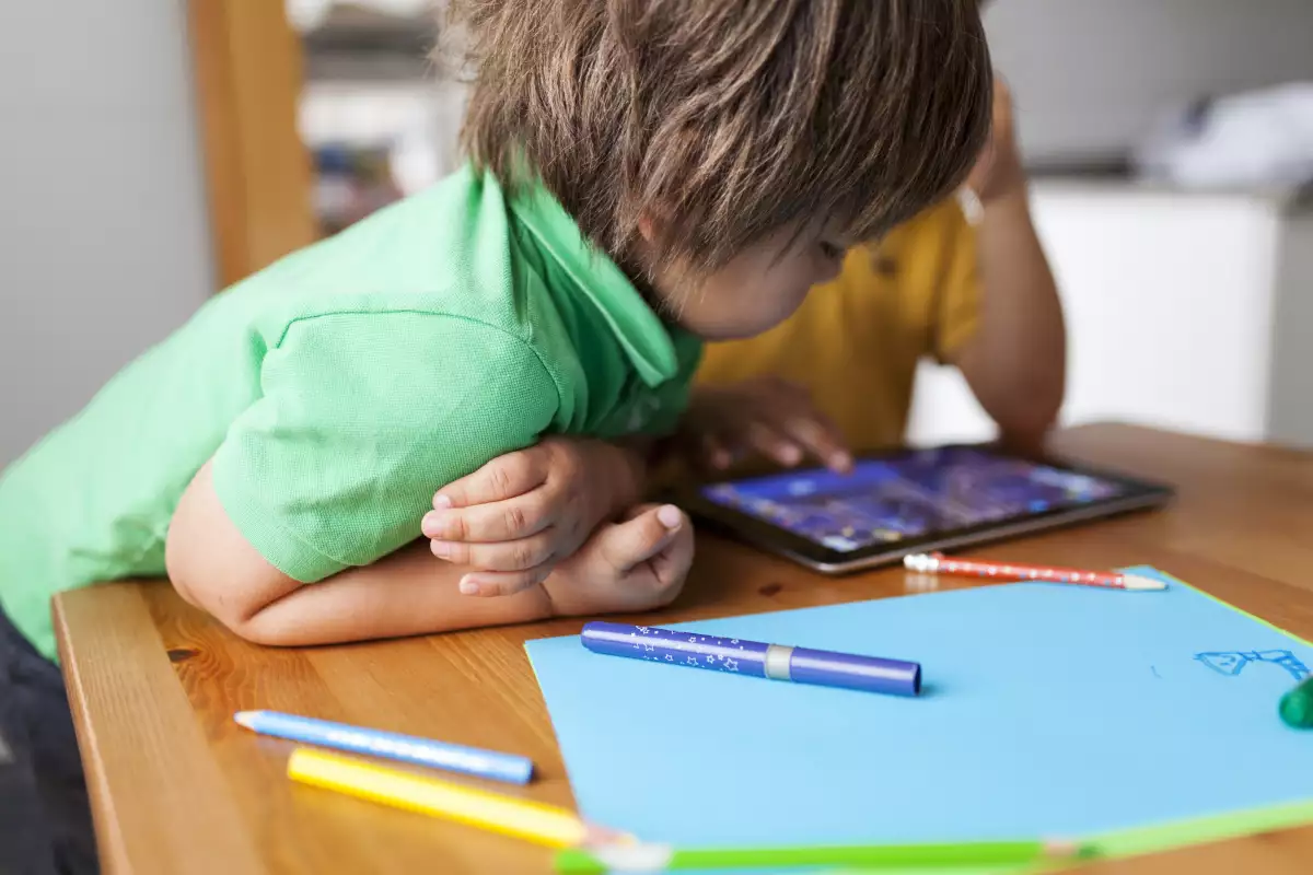 Los niños han gasto gran cantidad de dinero en línea sin la autorización de sus padres.
